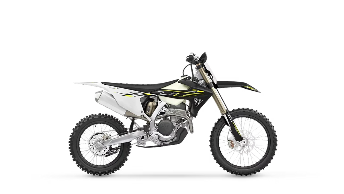 Nastavení ergonomie Triumph TF: řídítka, páčky a pedály na míru jezdci