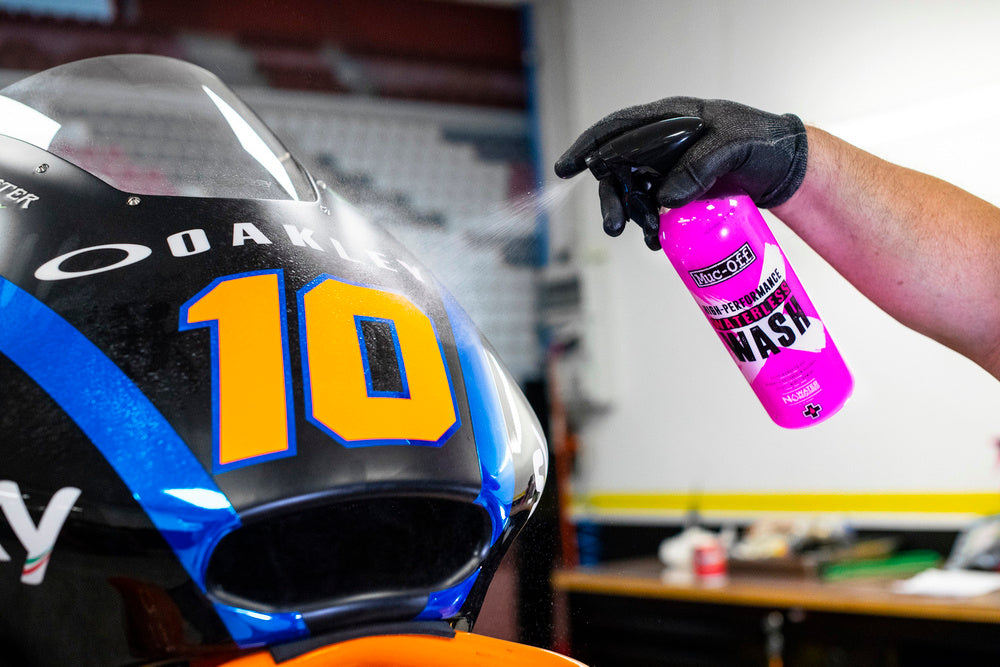 Muc-Off 21593 - Vysoce účinný bezvodý mycí prostředek na motocykly - 250ml - Vysoce účinný bezvodý mycí prostředek