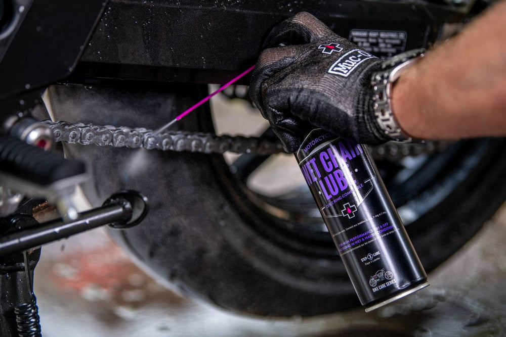 Muc-Off 611 - Voděodolné mazivo na řetězy - 400 ml - Wet Chain Lube