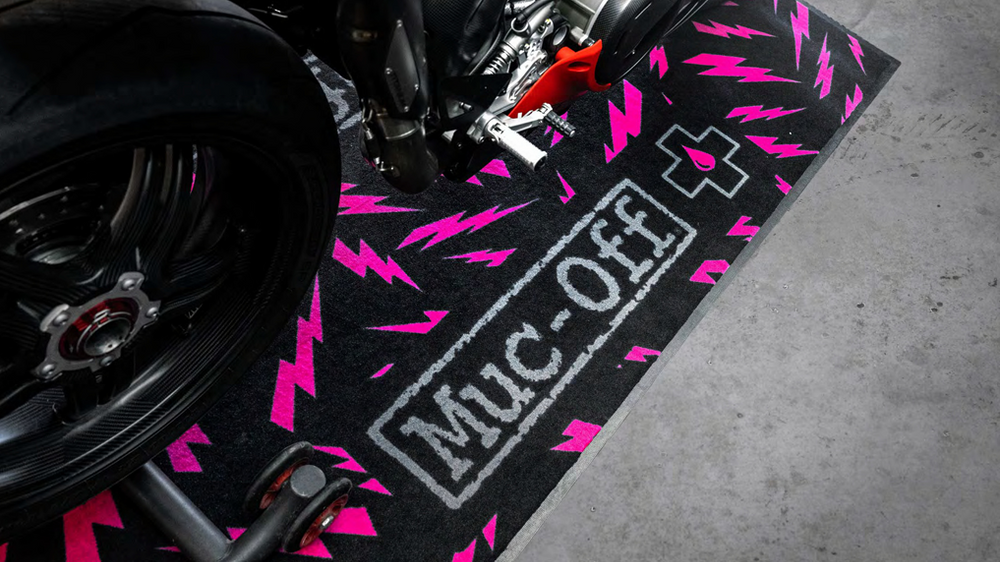 Muc-Off 21609 – Mimořádně savá podložka pod motocykl