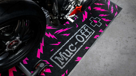 Muc-Off 21609 – Mimořádně savá podložka pod motocykl