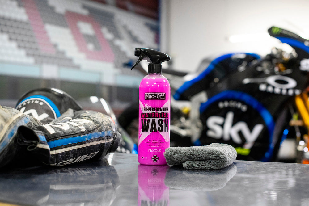 Muc-Off 21593 - Vysoce účinný bezvodý mycí prostředek na motocykly - 250ml - Vysoce účinný bezvodý mycí prostředek