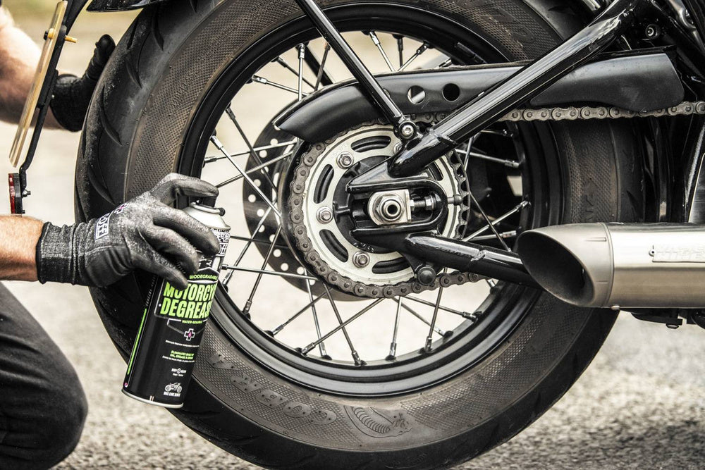 Muc-Off 648 - Biologicky odbouratelný sprej na odmašťování jakéhokoli povrchu - 500 ml - Odmašťovač na motocykly