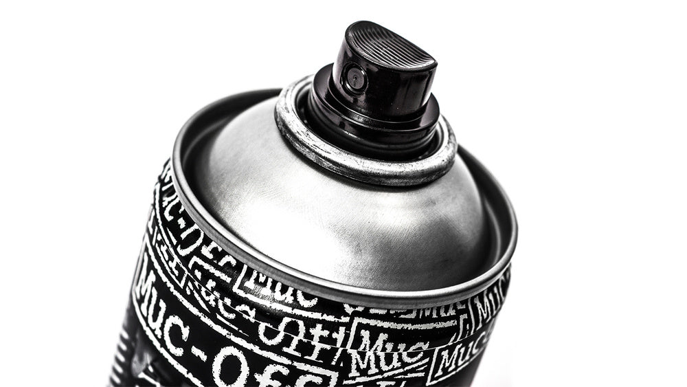 Muc-Off 627 - lešticí a voskovací sprej Speed Polish pro všechny povrchy - 400 ml