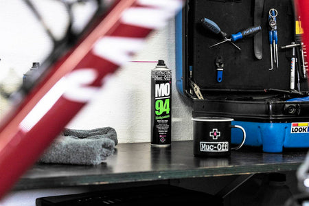 Muc-Off 934 - univerzální odstraňovač rzi MO-94, vytěsňující vodu - 400 ml