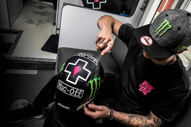 Muc-Off 212 - Čistič přileb a brýlí - 32 ml - Čistič přileb a brýlí