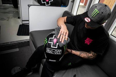 Muc-Off 212 - Čistič přileb a brýlí - 32 ml - Čistič přileb a brýlí