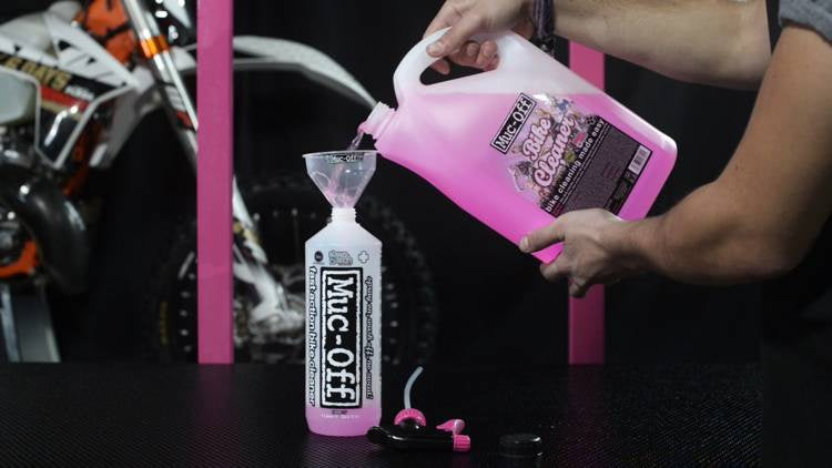 Muc-Off 667 - Biologicky odbouratelný čistič motocyklů s nanotechnologií - 5l - Nano Tech čistič motocyklů