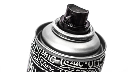 Muc-Off 649 - Mazivo na řetězy pro silniční a terénní použití v suchých podmínkách, teflonová báze - 400 ml - mazivo na řetězy do suchého počasí
